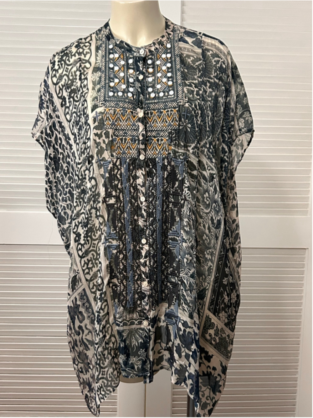 Biya by Johnny Was 100% Silk Embroidered Boho Tunic Green Blue Yellow M